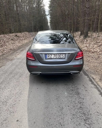 Mercedes-Benz Klasa E cena 82999 przebieg: 363000, rok produkcji 2018 z Rzeszów małe 704